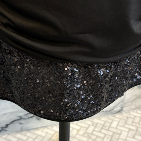 Elegant evening dress - Picture 4 of 5